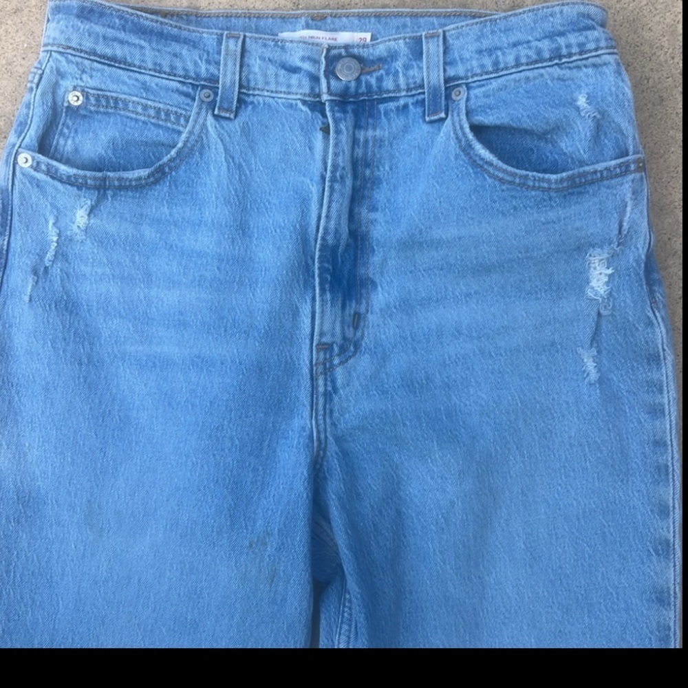 Levi's Women's High Rise 70's Flare Light Wash Jeans Size 29 - Picture 3 of 9